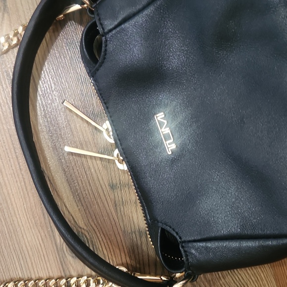 TUMI Voyageur Belle Micro Crossbody Black Gold Chain Strap Keyholder Travel Jet - Picture 4 of 8